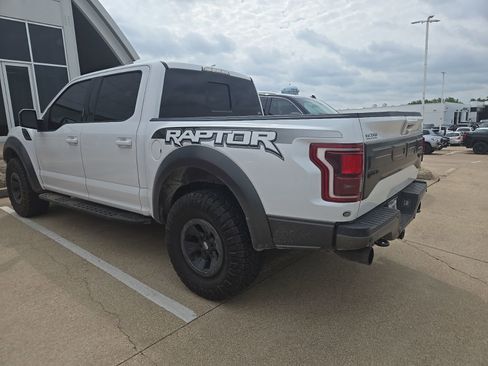 Used 2018 Ford F150 Raptor w/ Equipment Group 802A Luxury image 4