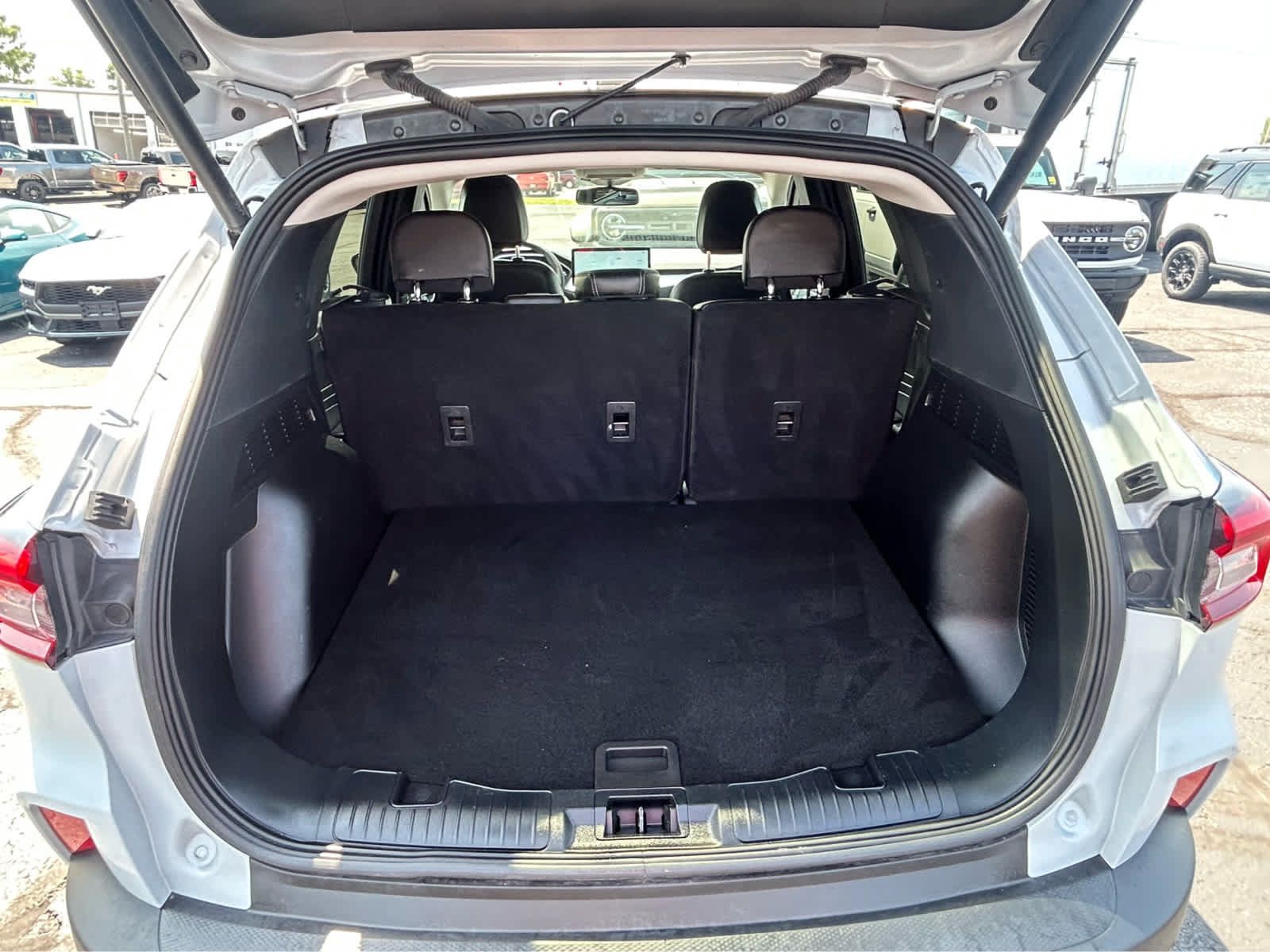 Used 2025 Ford Escape Platinum AWD/4WD image 6