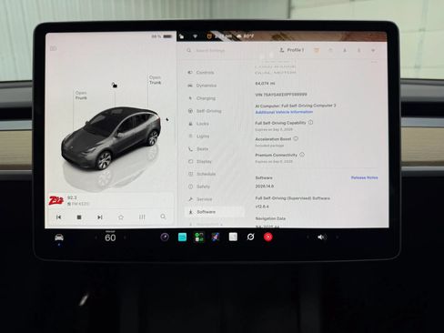 Used 2023 Tesla Model Y Long Range AWD/4WD image 24