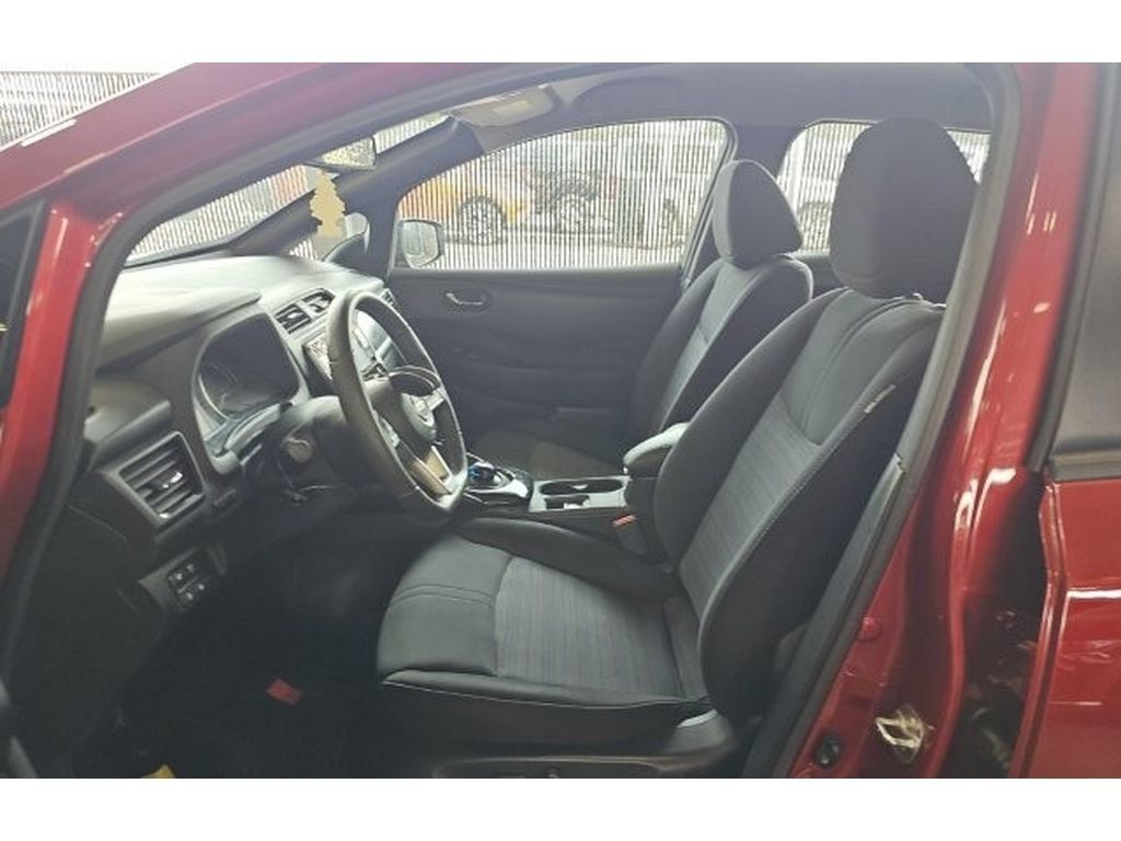 Used 2025 Nissan Leaf SV Plus FWD image 5