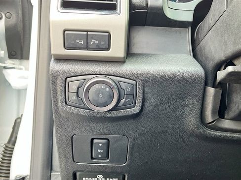 Used 2019 Ford F250 Lariat w/ Chrome Package AWD/4WD image 10