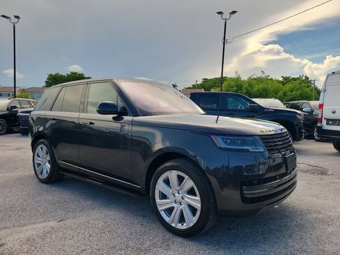 Used 2023 Land Rover Range Rover SE AWD/4WD image 7