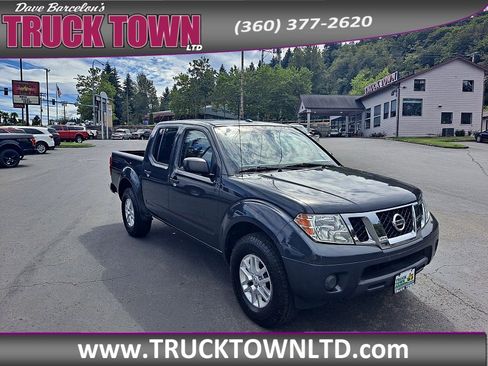 Used 2015 Nissan Frontier SV image 1