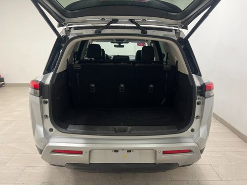 Used 2025 Nissan Pathfinder SL image 18
