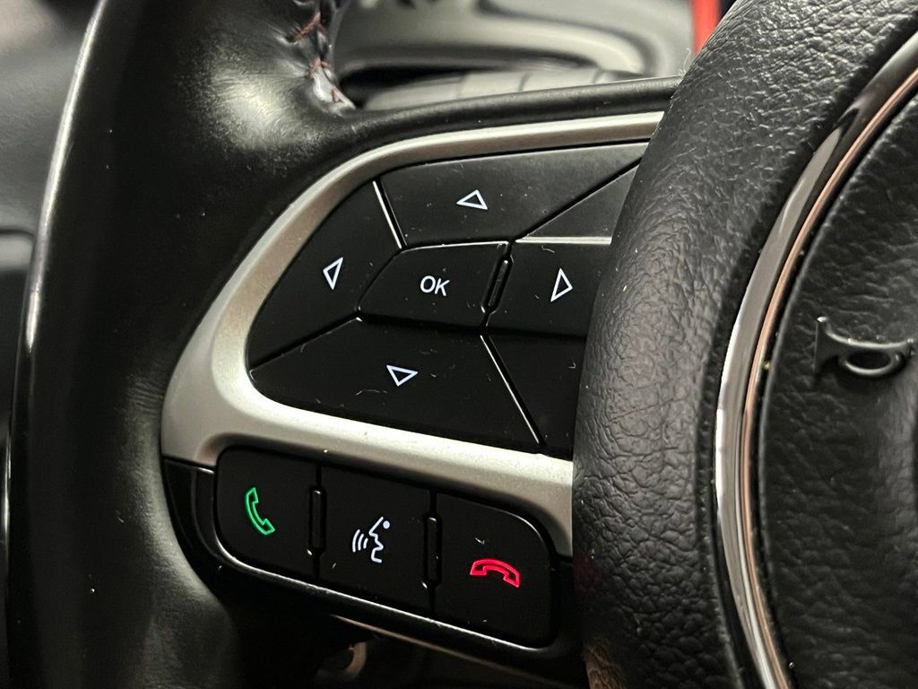 Used 2019 Jeep Compass Trailhawk w/ Leather Interior Group AWD/4WD image 24