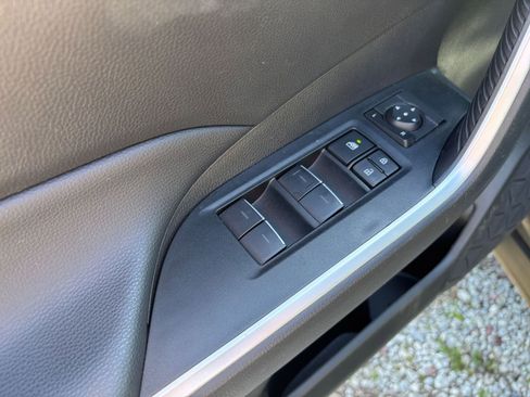 Used 2025 Toyota RAV4 XLE w/ Weather Package FWD image 18