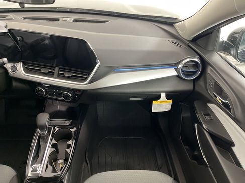 New 2026 Chevrolet Trax LT image 17