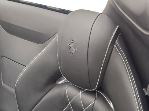 Used 2022 Ferrari 812 GTS image 20