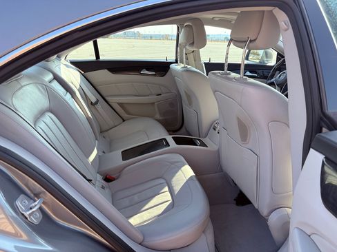 Used 2012 Mercedes-Benz CLS 550 CLS550 image 21