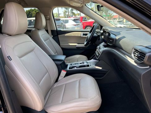 Used 2023 Ford Explorer XLT w/ Equipment Group 202A image 28