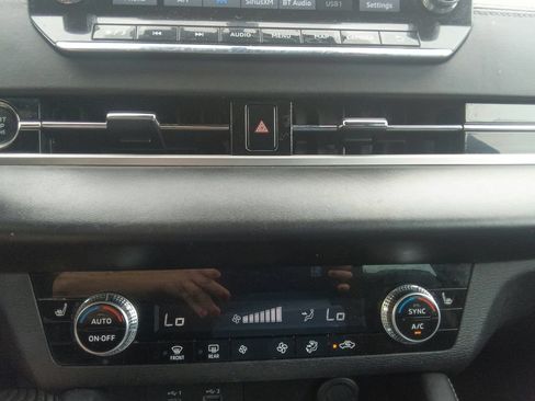 Used 2023 Mitsubishi Outlander SE FWD image 28