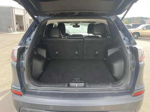 Used 2019 Jeep Cherokee Latitude Plus w/ Comfort/Convenience Group image 7