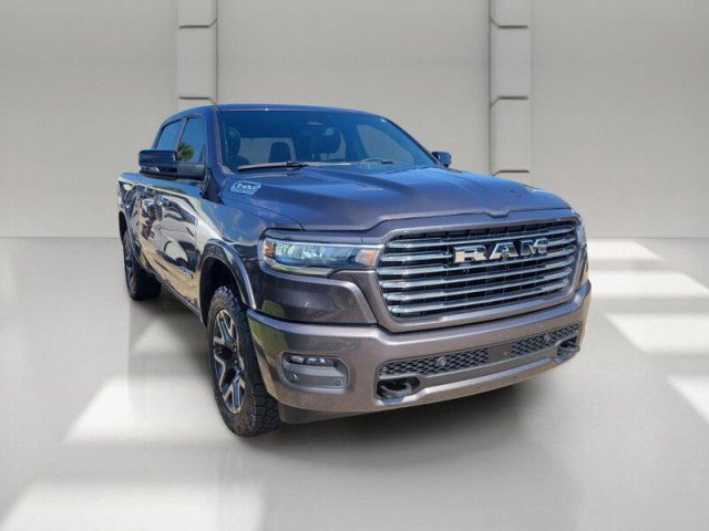 Used 2025 RAM 1500 Laramie w/ Laramie Southwest Edition AWD/4WD image 3