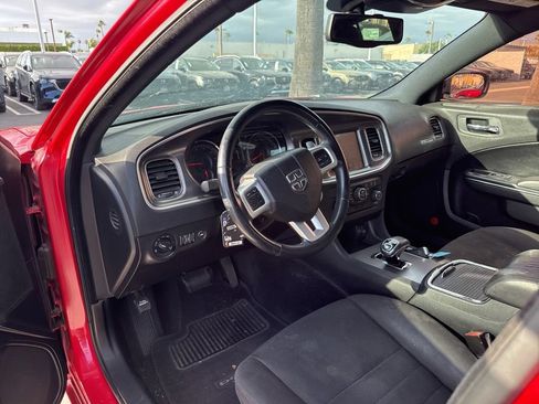 Used 2013 Dodge Charger SXT w/ Blacktop Pkg RWD image 29