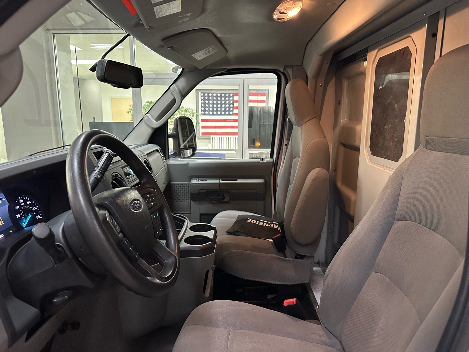Certified 2024 Ford E-350 and Econoline 350 Super Duty w/ Power Windows & Locks Group RWD image 24