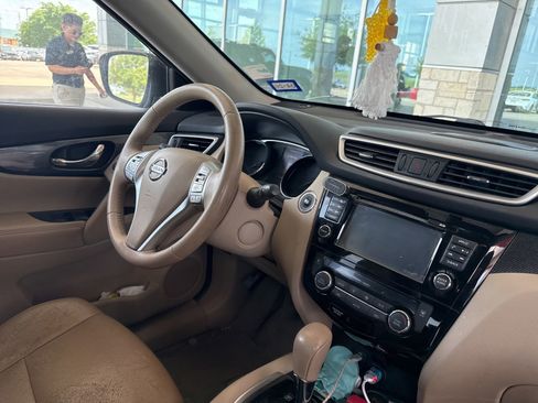 Used 2014 Nissan Rogue SL image 21