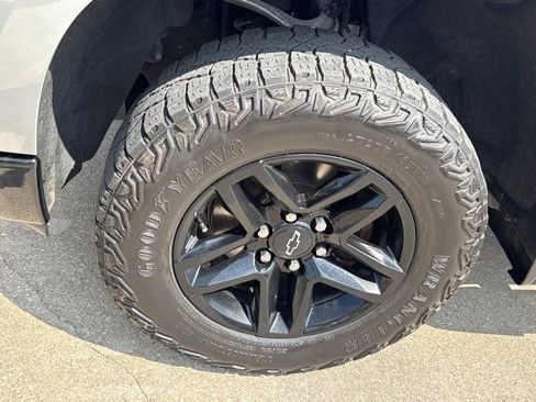 Used 2023 Chevrolet Silverado 1500 Custom Trail Boss w/ LPO, Dark Essentials Package AWD/4WD image 13