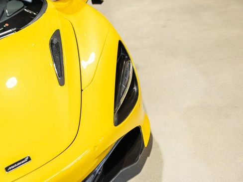 Used 2021 McLaren 720S Performance RWD image 12