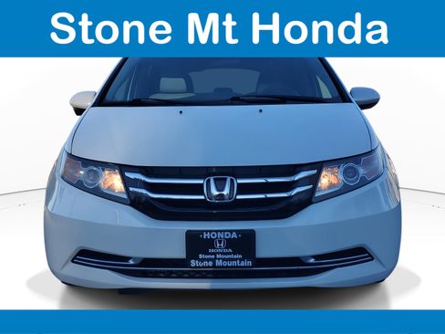 Used 2016 Honda Odyssey SE image 2