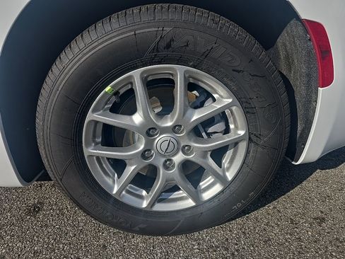 New 2026 Chrysler Pacifica Select image 10