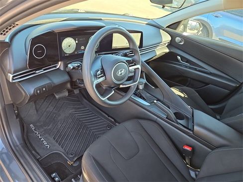 Certified 2024 Hyundai Elantra SEL image 23