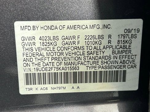 Used 2019 Acura ILX Technology Package image 39