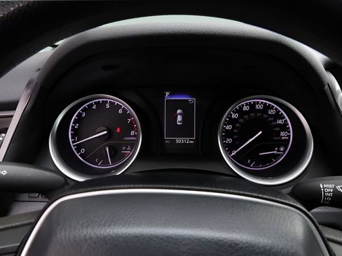 Certified 2024 Toyota Camry LE FWD image 31