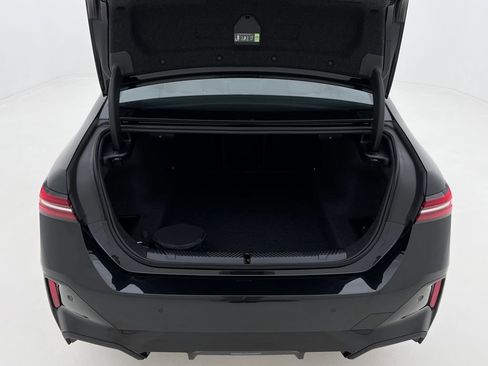 New 2026 BMW 530i xDrive w/ M Sport Package image 7