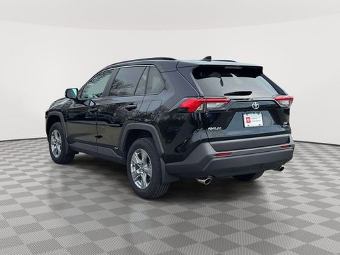Used 2025 Toyota RAV4 XLE image 5