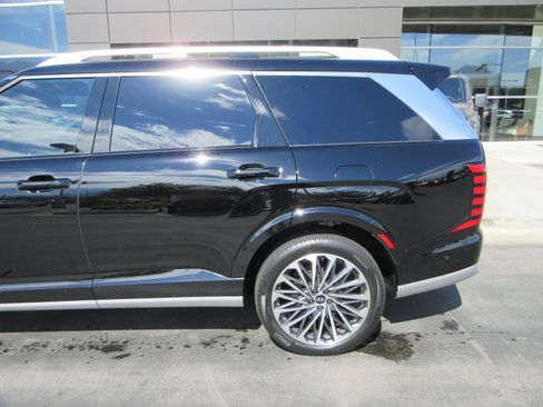 Used 2026 Hyundai Palisade Calligraphy AWD/4WD image 4