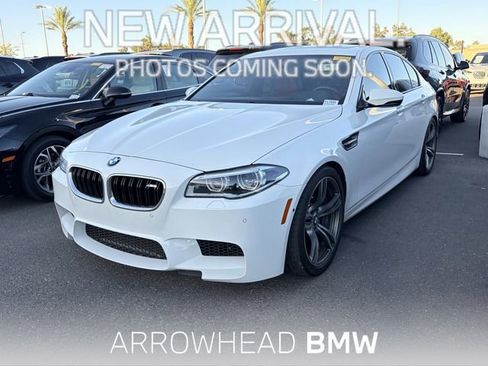 Used 2014 BMW M5 RWD image 1