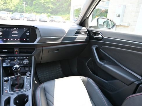 Used 2019 Volkswagen Jetta GLI Autobahn FWD image 15