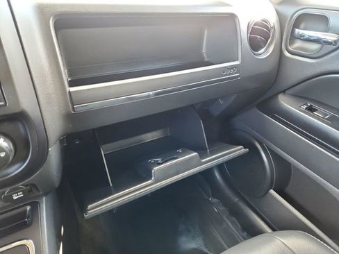 Used 2016 Jeep Patriot Sport w/ Power Value Group image 43