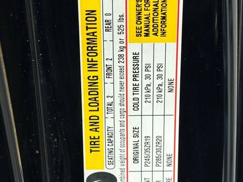 Used 2016 Chevrolet Corvette Stingray Coupe w/ Carbon Flash Badge Package RWD image 35