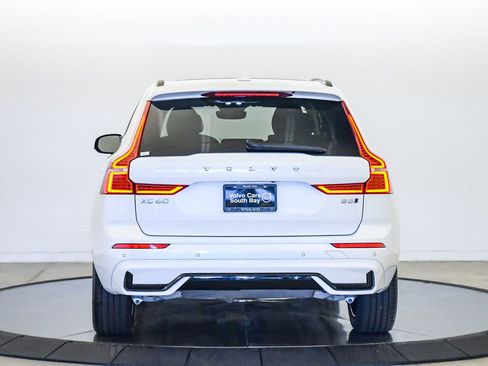 Certified 2025 Volvo XC60 B5 Plus AWD/4WD image 3