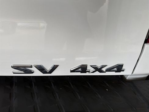 Used 2017 Nissan Titan SV image 32