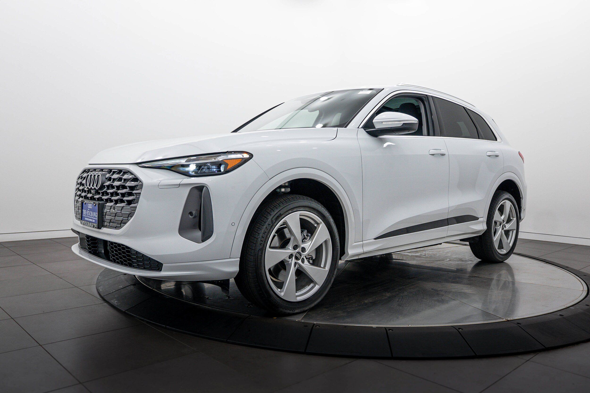 Used 2025 Audi Q5 Premium Plus AWD/4WD image 7