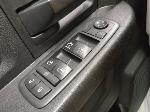 Used 2017 RAM 1500 Express AWD/4WD image 27