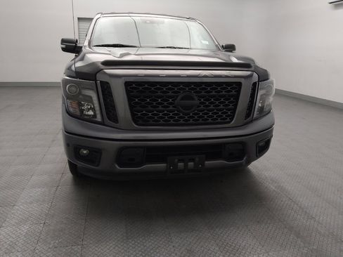 Used 2019 Nissan Titan SV w/ SV Convenience Package RWD image 14