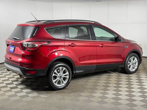 Used 2018 Ford Escape SE image 7