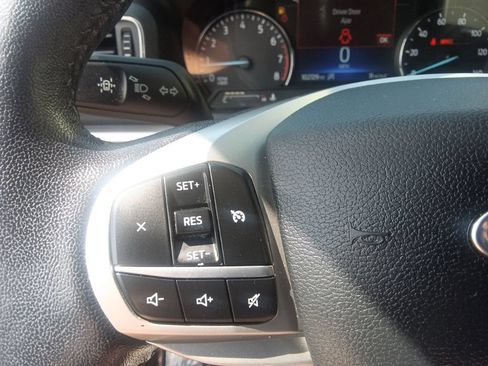 Used 2021 Ford Explorer XLT w/ Equipment Group 202A RWD image 22