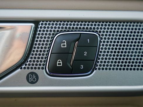 Used 2020 Ford Explorer Limited image 29