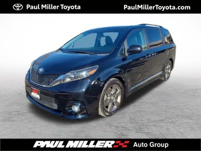 Certified 2016 Toyota Sienna SE Premium