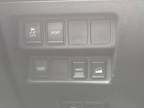 Used 2016 Nissan Rogue S image 7