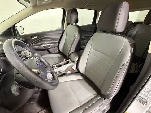 Used 2016 Ford Escape SE w/ Equipment Group 201A image 5