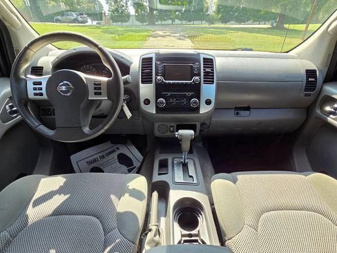 Used 2016 Nissan Frontier SV RWD image 19