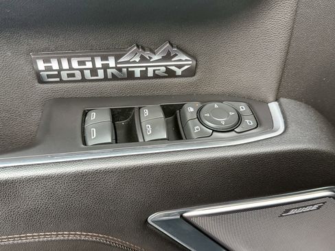 Certified 2023 Chevrolet Silverado 1500 High Country w/ High Country Premium Package AWD/4WD image 17