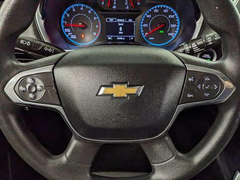 Used 2019 Chevrolet Traverse LS AWD/4WD image 12