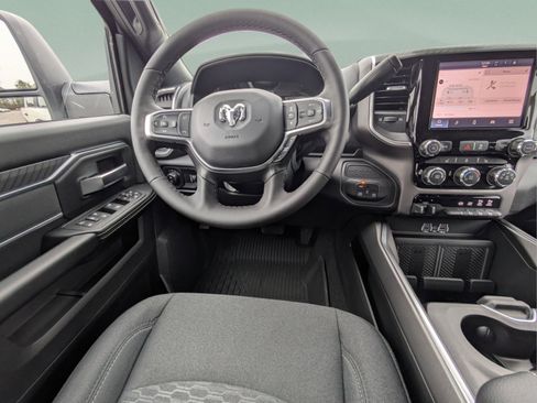 New 2026 RAM 2500 Big Horn AWD/4WD image 16