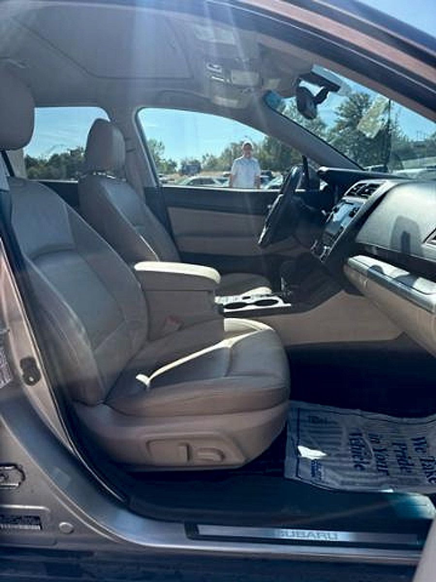 Used 2018 Subaru Outback 3.6R Limited AWD/4WD image 25